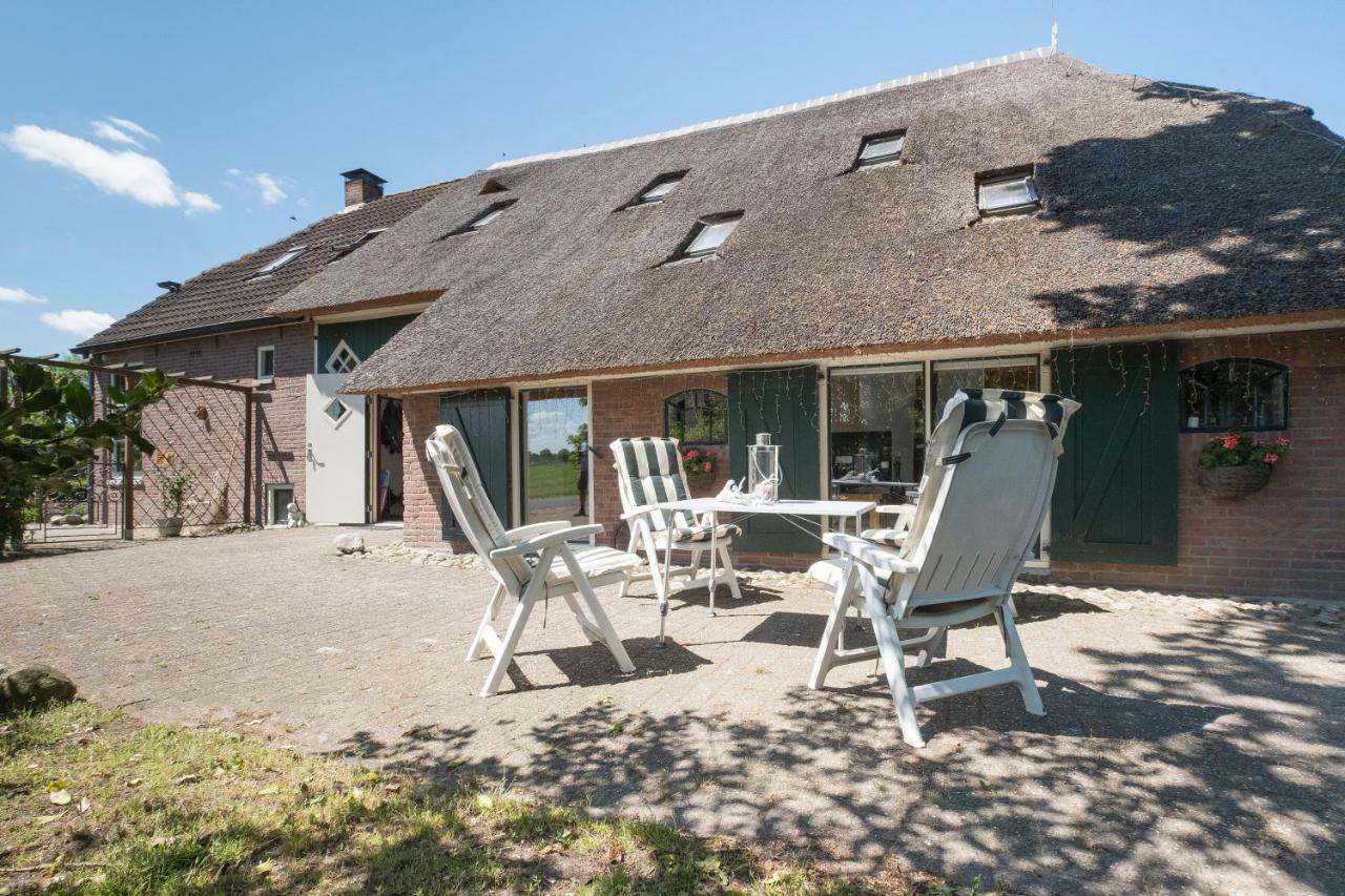 Appartement De Berghoeve Ruinen Bagian luar foto